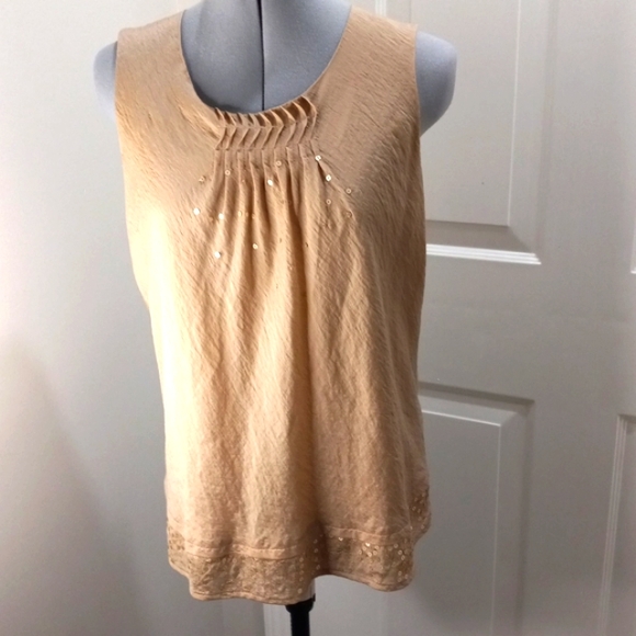Coldwater Sz 10/12, Beige Tunic w/ pleated Front & Sequins - Picture 2 of 7